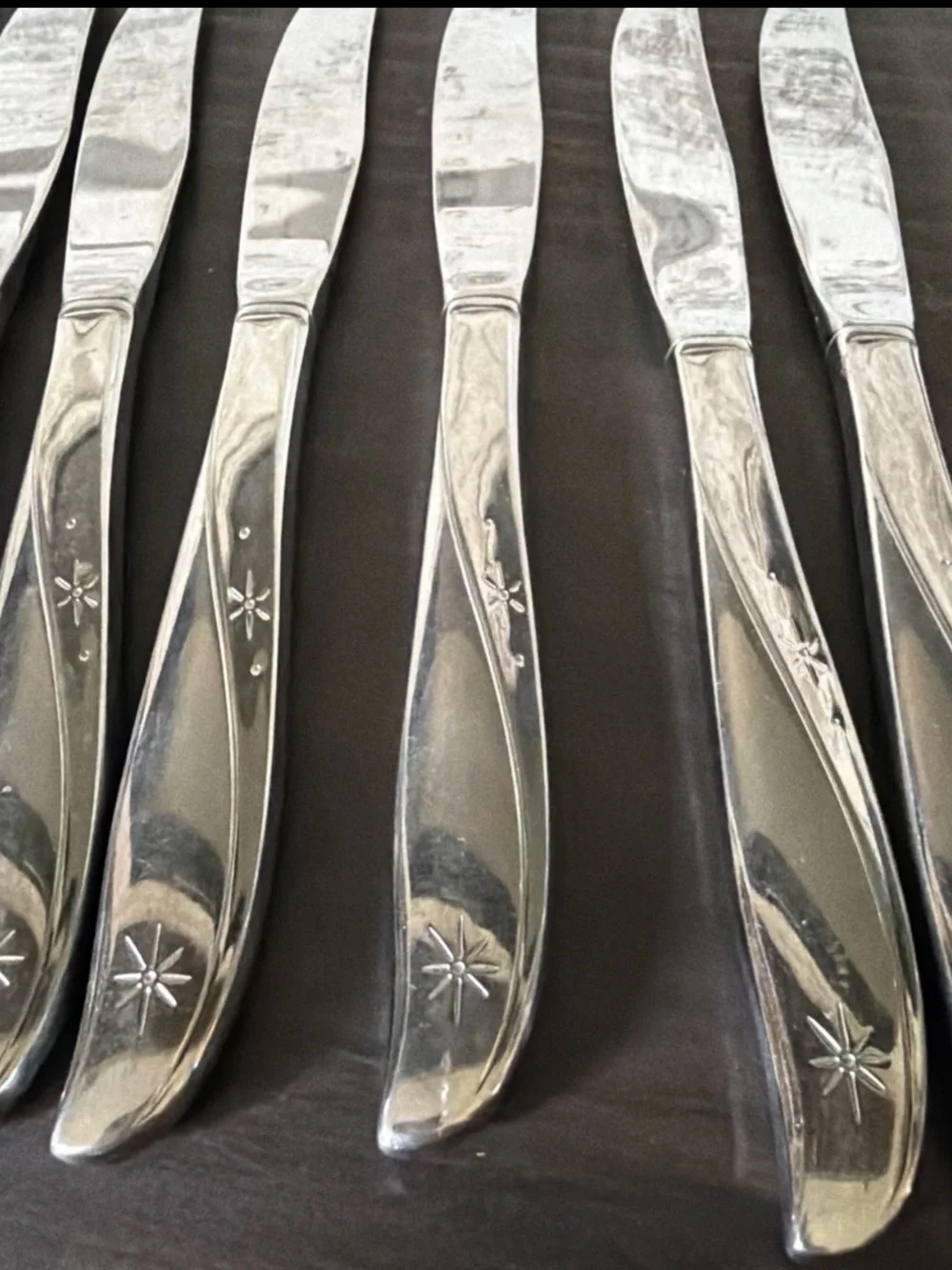Oneida Silver Starburst Handle Butter Knife Set